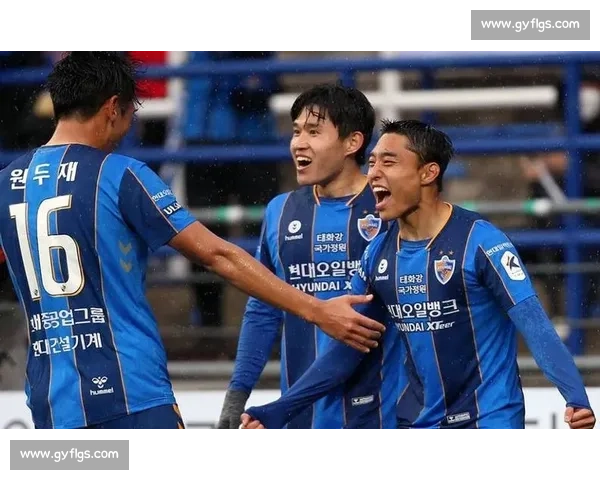 亚冠焦点对决蔚山现代迎战绿地申花强强碰撞引爆期待谁能占先机